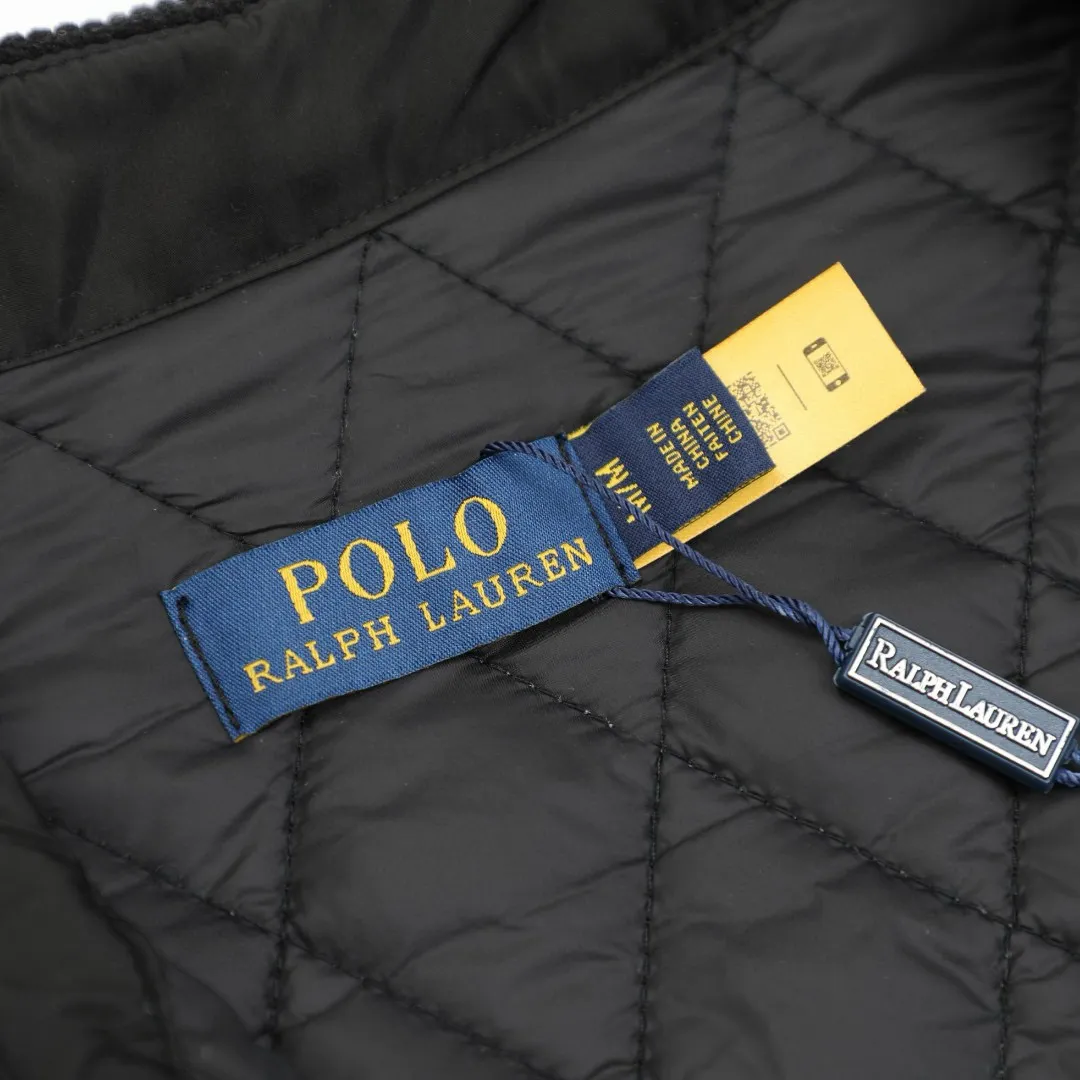 P360 Style No.: G334 Ralph Lauren New Logo Diamond Plaid Old Money Style Jacket Casual Couple Small Cotton Clothes 1️⃣Selected high-quality high-elastic cotton, the inner and outer integrated quilting process is moderately thin and thick, and the encrypted high-quality quilting threads make the fabrics integrated! 2️⃣The workmanship details are perfectly controlled, the sleeves and shoulders are exquisitely embroidered with patches and small labels, the corduroy color-blocked lapels, and the multi-pocket design show off the details and highlight your personality! The version is simple but not simple! 3️⃣It is very youthful and energetic, and can be easily worn by both men and women. It is very in line with the fashion aesthetic concepts of today's young people! 4️⃣A full set of customized accessories, complete with three standards, same style for men and women, a must-have for couples! Color: black Size: S, M, L, XL